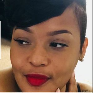 Meet your Posher, Elle